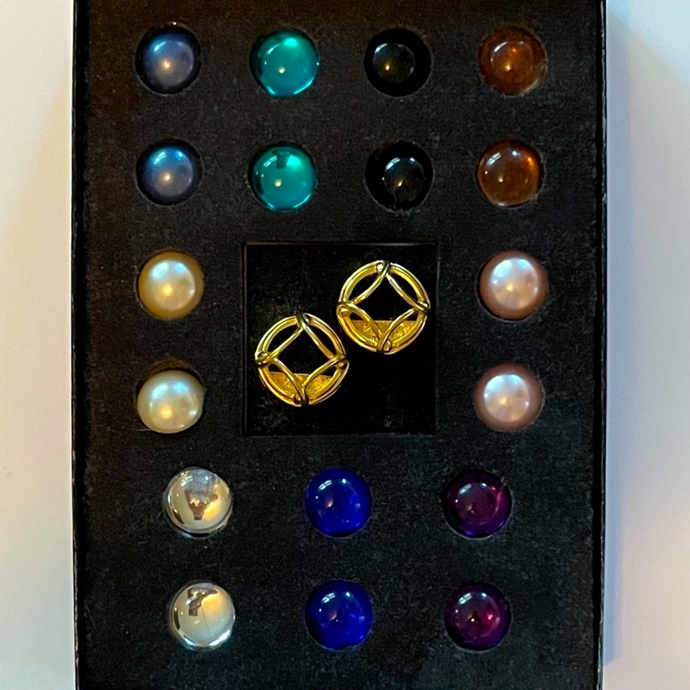 Joan Rivers interchangeable goldstone clip earring wardrobe